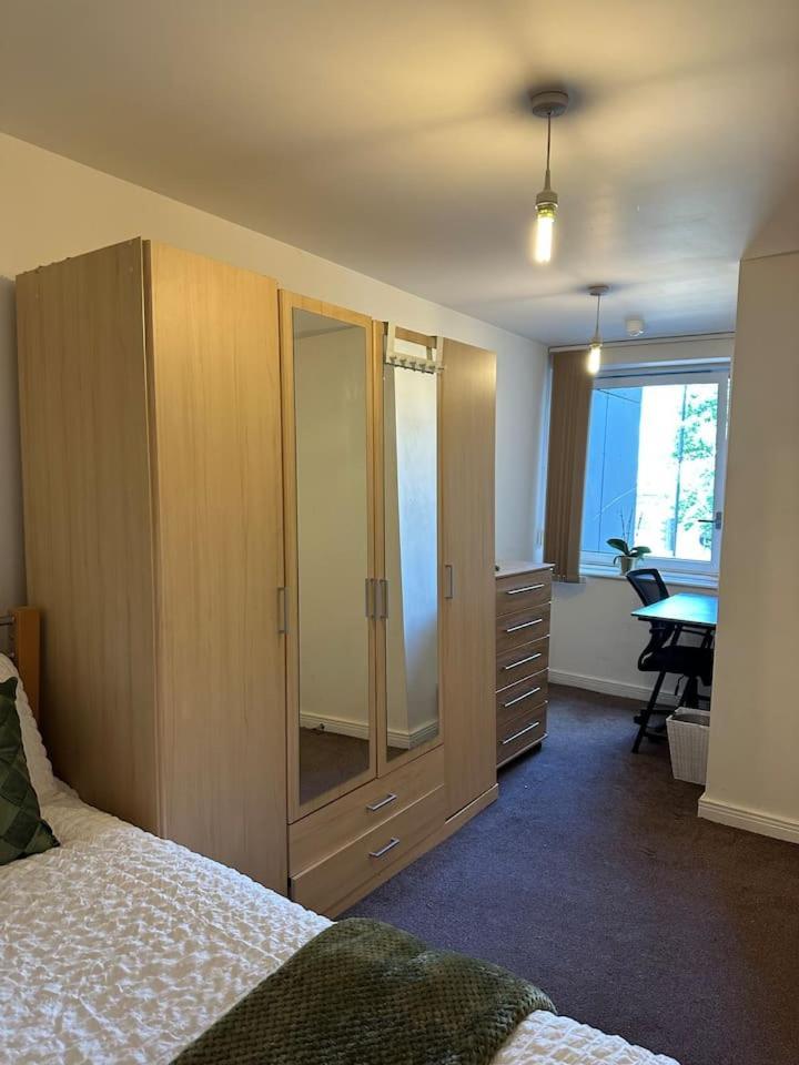 New Build 2 Bedroom With 2 Bath In London Exterior foto